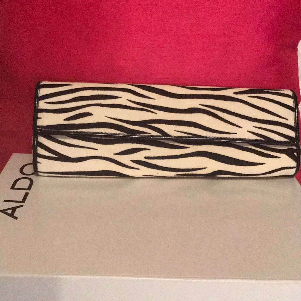 ALDO Clutch